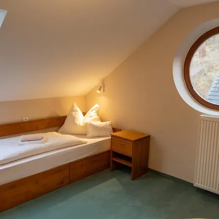 Za Vodou * Oscadnica