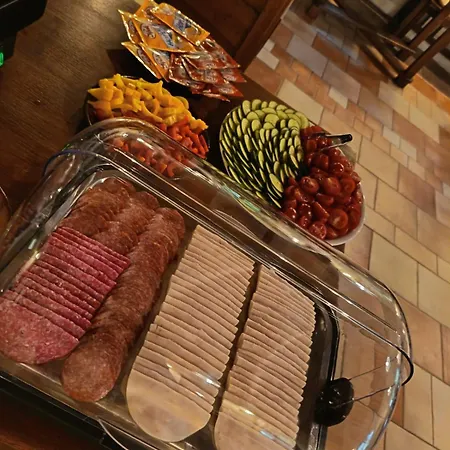 Za Vodou Casa de hóspedes Oscadnica